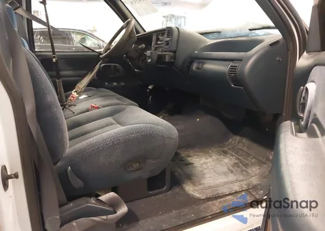 1996 Chevrolet Gmt-400 C1500 z USA, uszkodzony, nr VIN 1GCEC14R3TZ110097